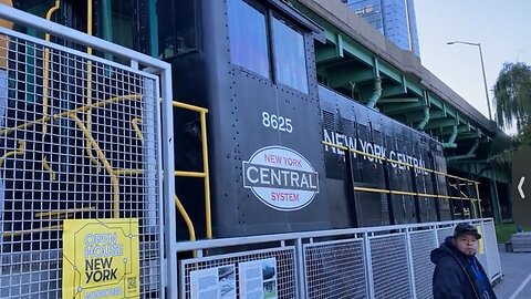 Locomotive at Riverside Park South (Manhattan)