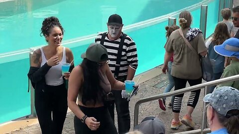 Tom The Famous Seaworld Mime | Tom the Mime