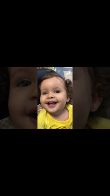 MEMEL SE DIVERTINDO MUITO MOSTRANDO O CABELO E O DENTINHO MAIS LINDA ESSA BEBE QUE O PAPAI AMA MUITO