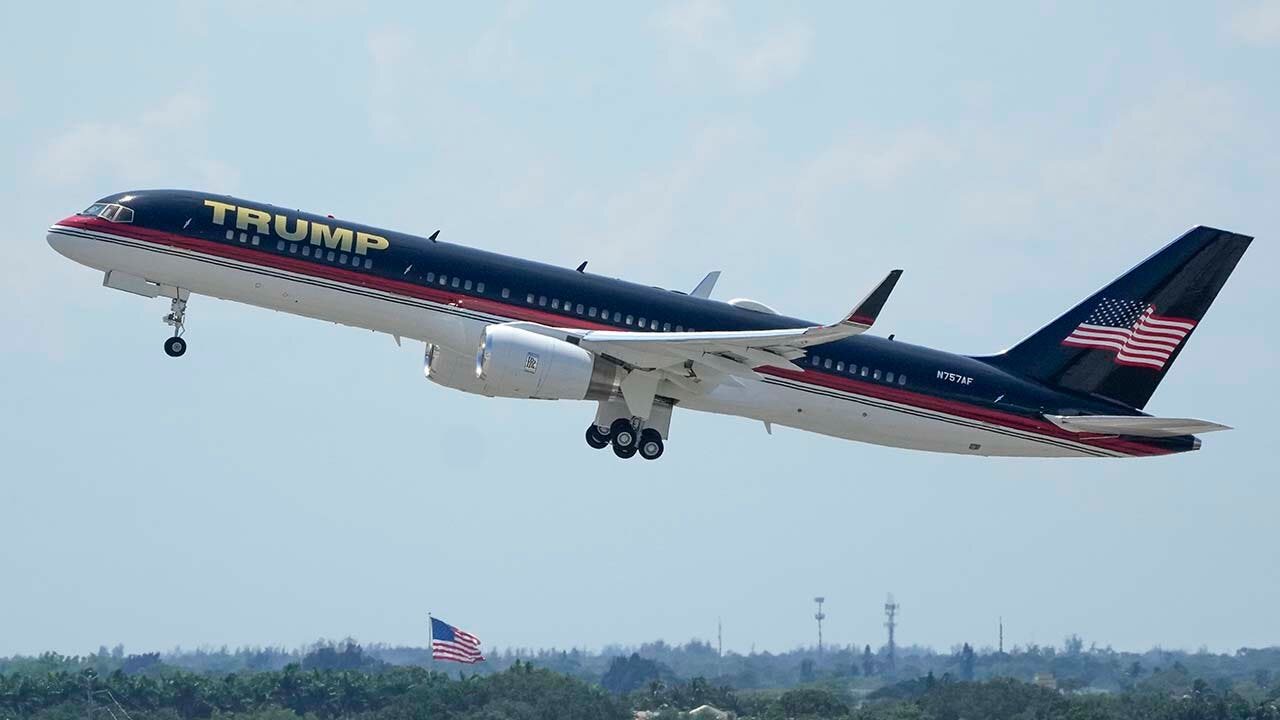 Trump Force One performs epic flyover at massive rally in Wisconsin