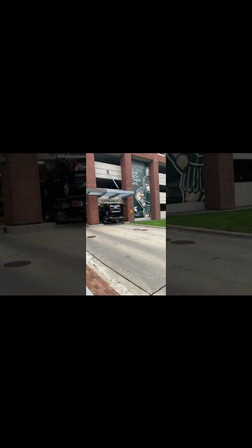 Tow Truck Scrapes Car in Parking Garage! #MegaFails #Shorts