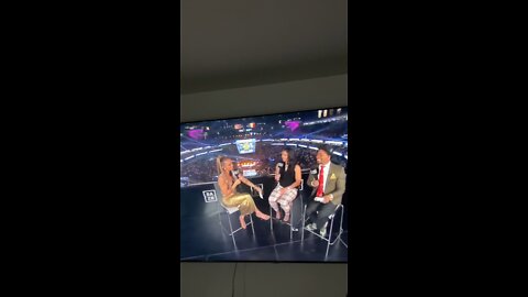 Canelo va bivol