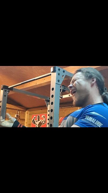 5x5 92.5 Kgs Paused Bench Press. Last Set.