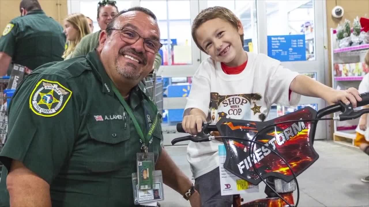 Lecanto middle schooler praying for beloved SRO who was hit while directing traffic