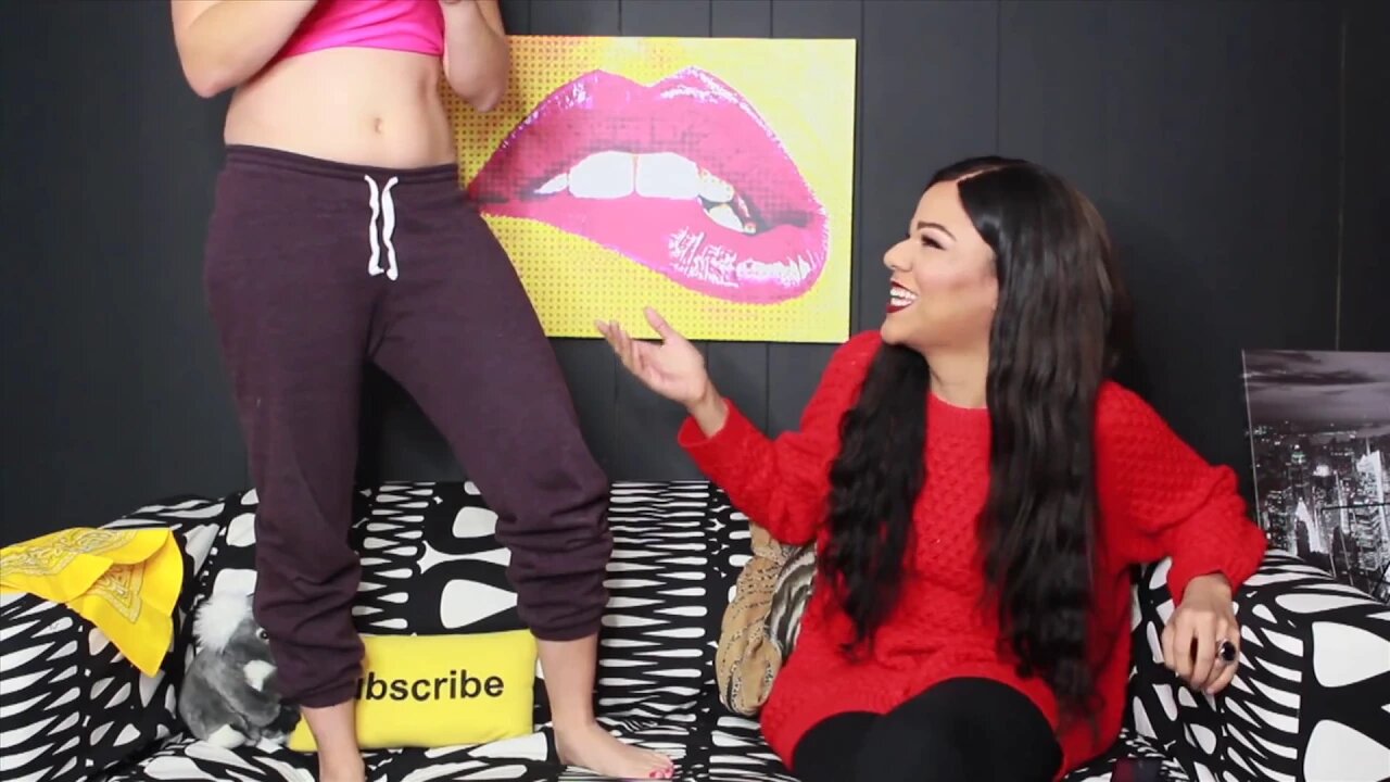 Lesbian Vs Straight Girl : Touch My Body Hair Challenge!