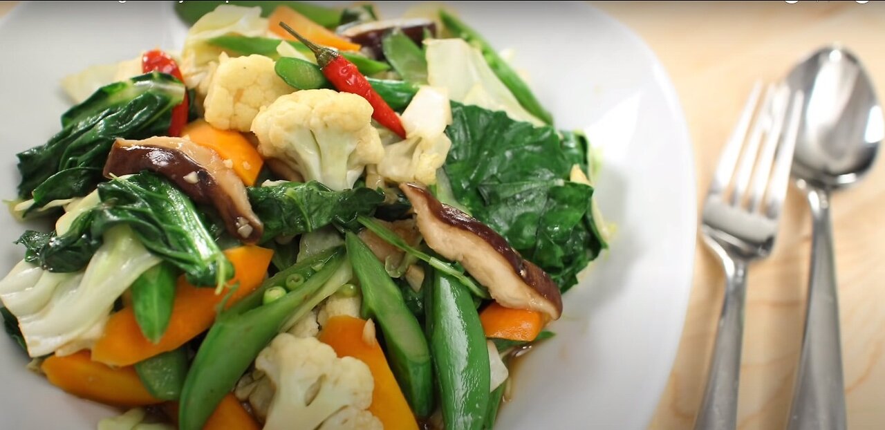 Thai Mixed Veg Stir-Fry Recipe ผัดผักรวม - Hot Thai Kitchen!