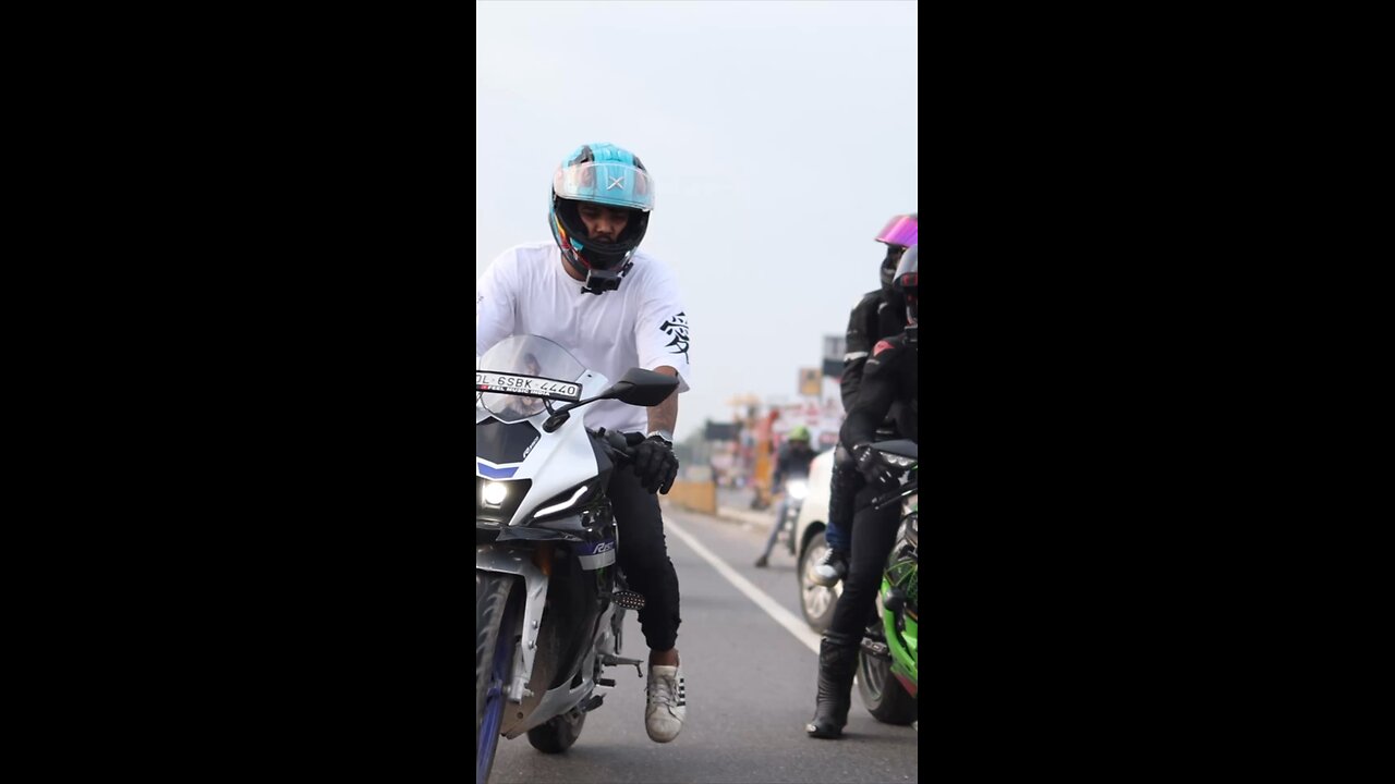 Superbikes race