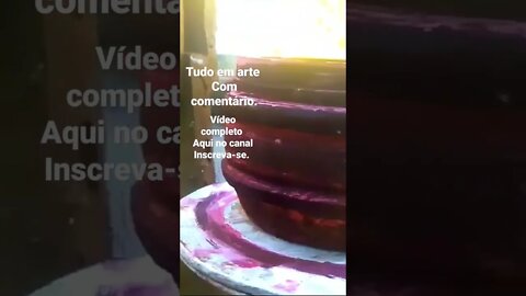 Pintura com pigmento e cola P.V.A.