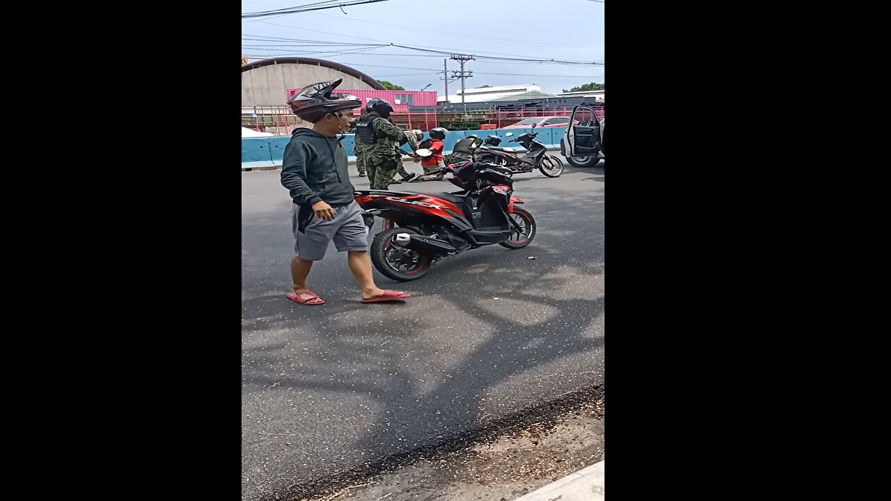 Holdaper hinabol ng mga Pulis | Police Chase | Crime | Riding in Tandem