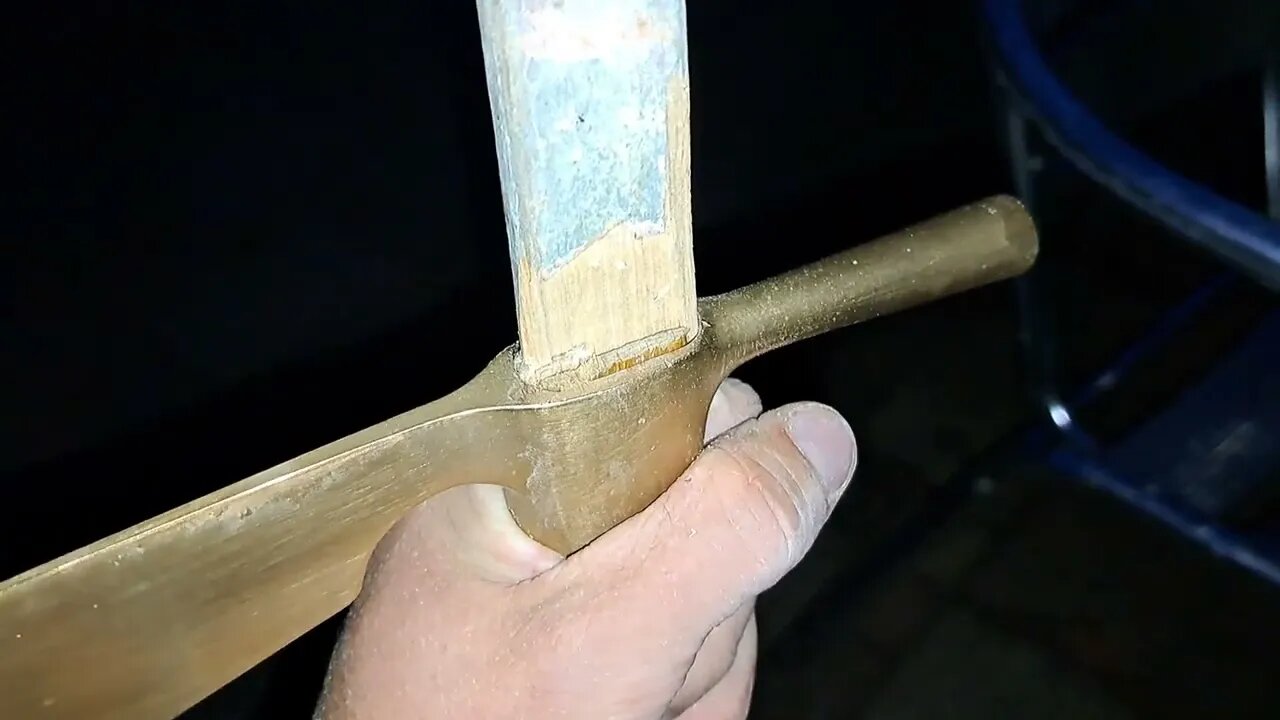 6/8 Restoring an old shepherd axe / mine inspection tool, can also be applied to hammers axes picks