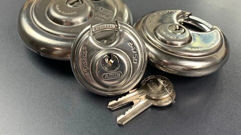 [886] TINY Abus Disc Padlock Picked (Model 24IB/50)