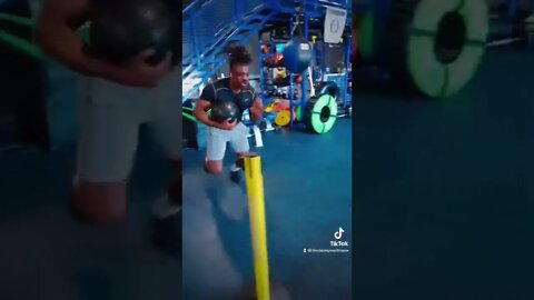 I can’t stand those toxic dudes that keep asking women to settle 👑