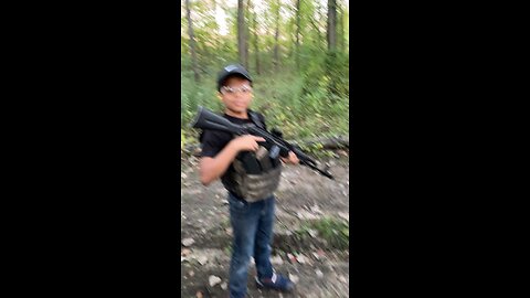 10 year old kid runs a full sized ak47 better than most grown men !