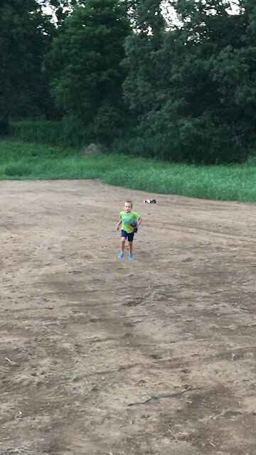 First time driver! Part 2. TLR 4.0 Truggy Reds Black Diamond engine.