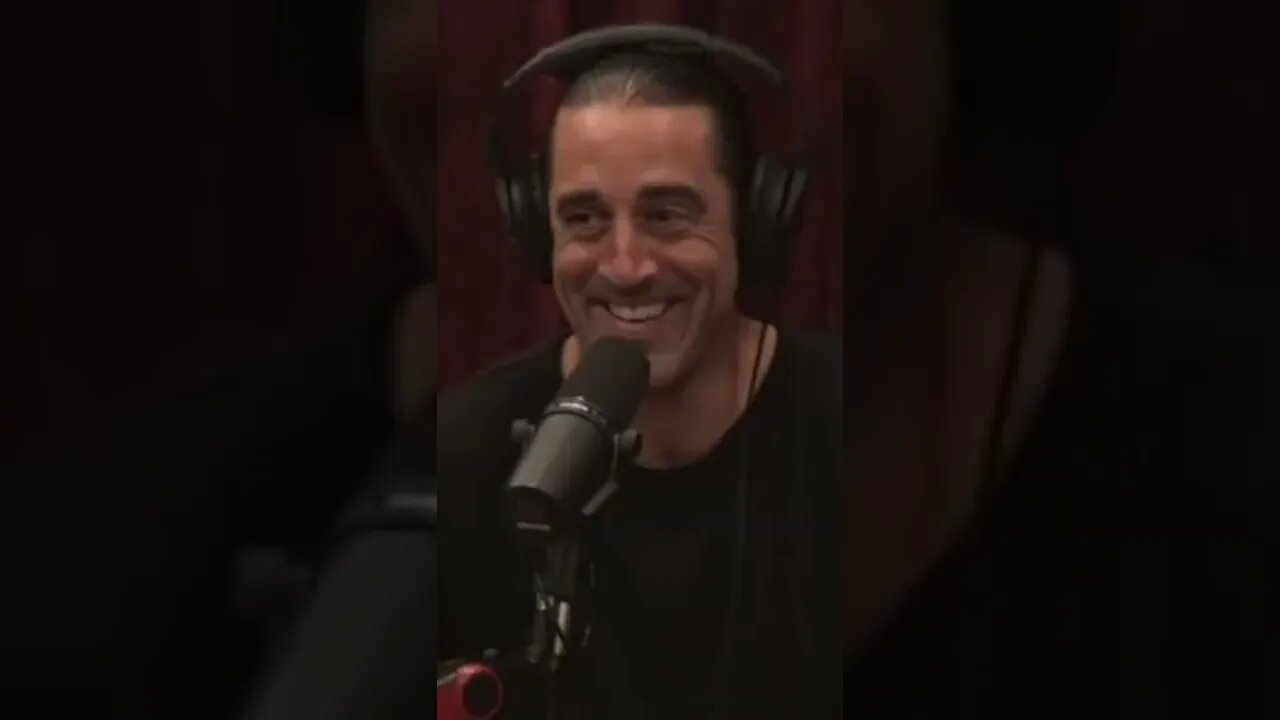 Joe Rogan Tells Aaron Rodgers Vote Republican!