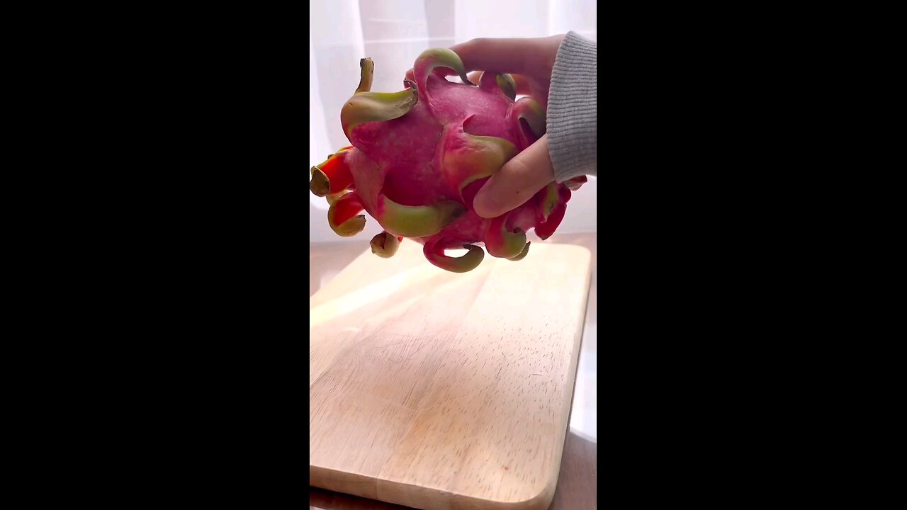 Filling platter with sweets #asmr #sweet #satisfying #ASMRfillingplatter #snackechoes