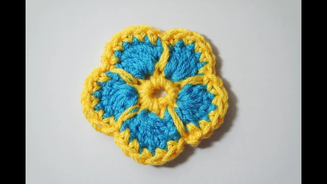 How to crochet tiny flower free written pattern in description