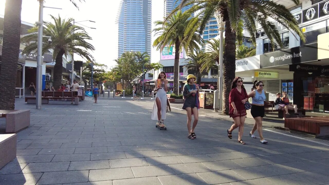 Gold Coast - Australia | Surfers Paradise Sunday Afternoon