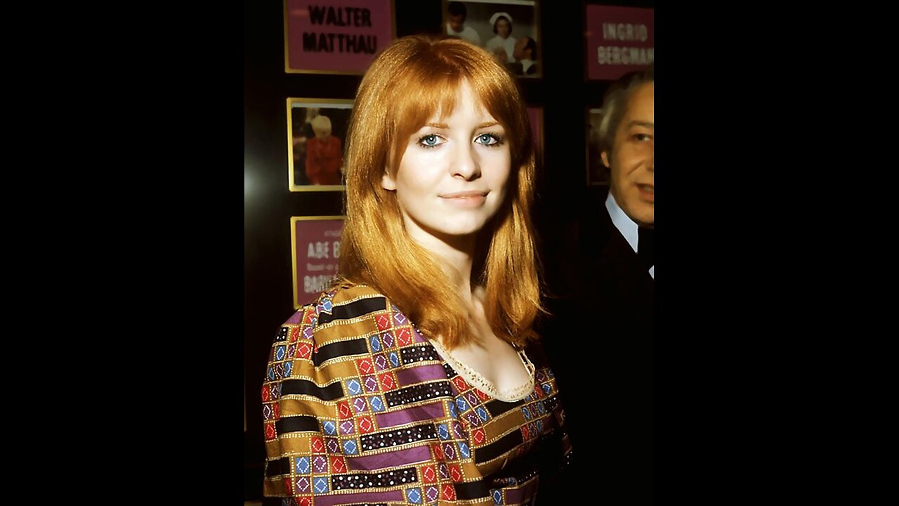 Jane Asher Ginger Girl, The Asher Family (West London)