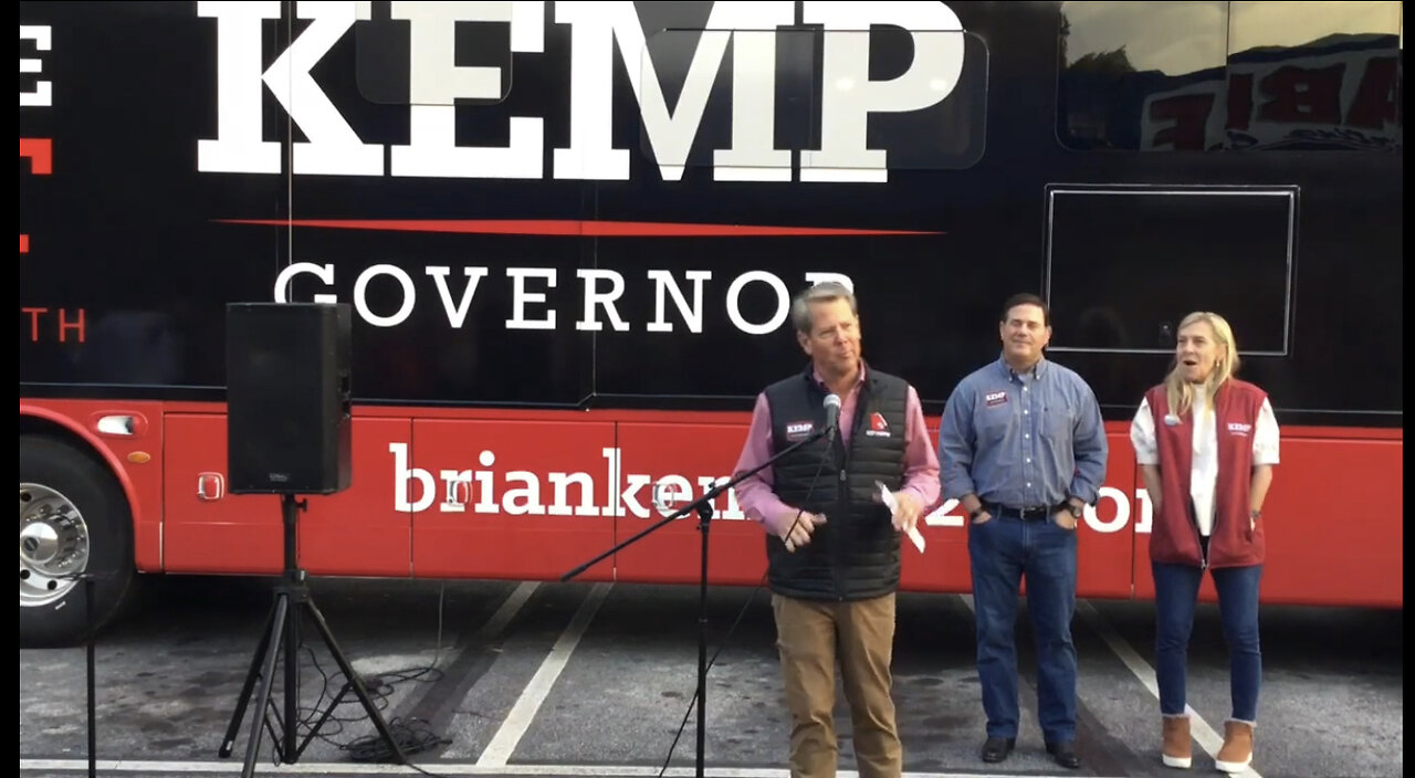 Gov. Brian Kemp at Gables Sporting Goods Douglasville, GA 11-02-22