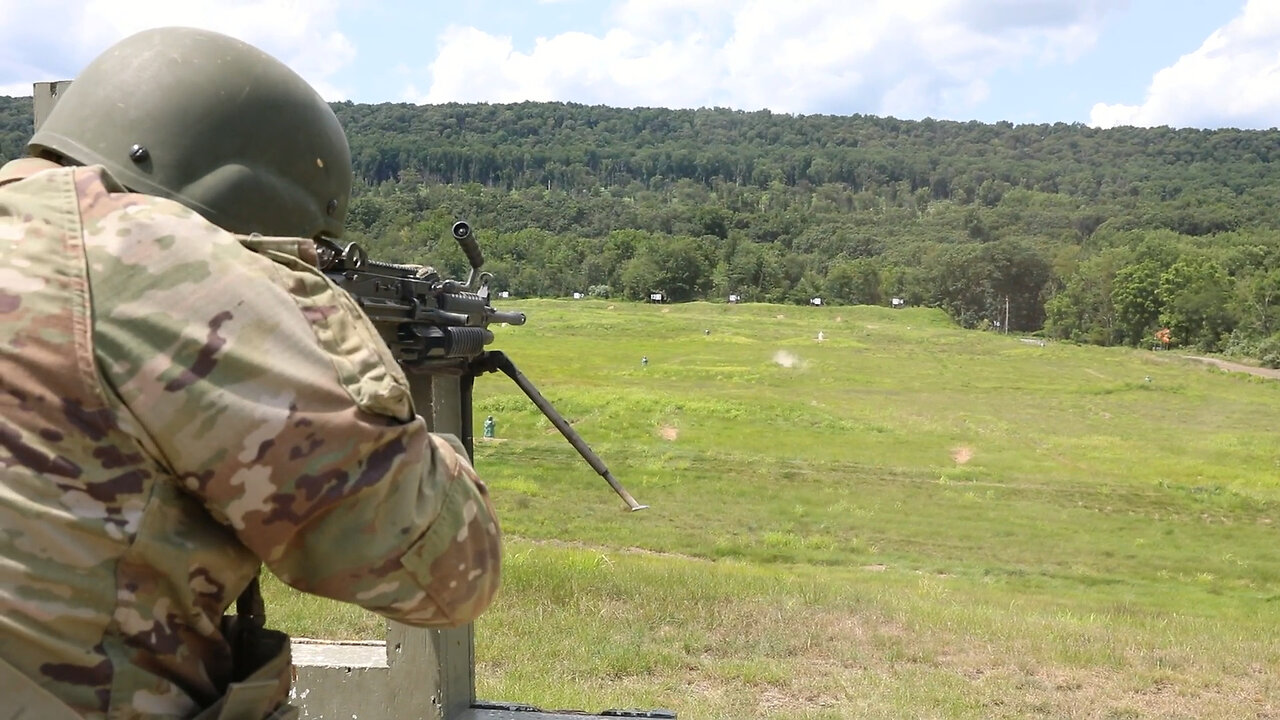 M249 light machine gun weapons qualification at Fort Indiantown Gap