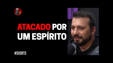 "FUI MUITO ATACADO" com Rodox | Planeta Podcast (Sobrenatural) #shorts