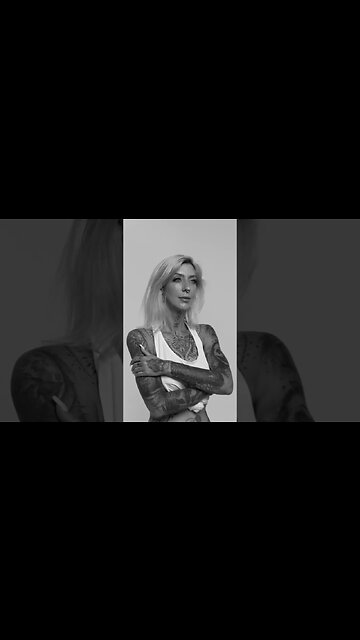 Fashion photography in black and white #photography #fashionphotography #fashionphotoshoot