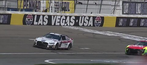 Pennzoil 400 draws thousands to Las Vegas Motor Speedway