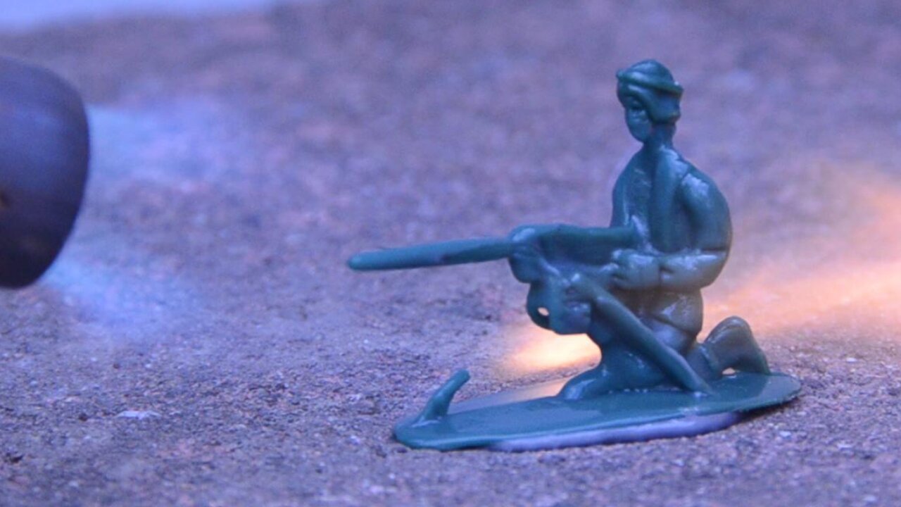 🔥 Torching a Plastic Soldier! [Forward + Reverse Video]