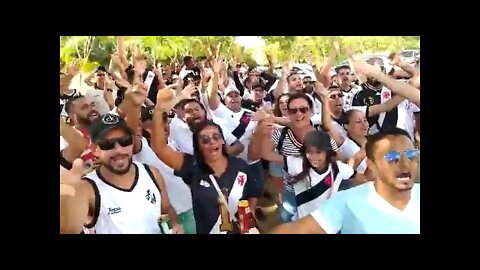 Vascaínos de Muriaé reunidos horas antes do jogo Tombense x Vasco