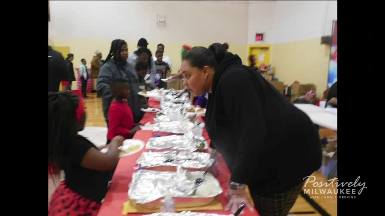 Northcott Neighborhood House to feed 1000 families on Thanksgiving Day