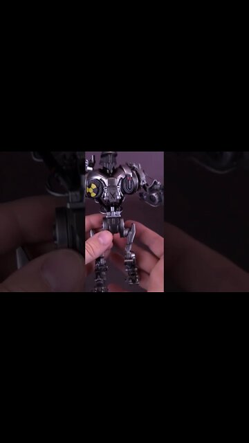 An update to the legs on the Hiya Toys Robocain
