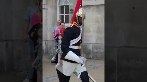 The queen's guard Stand back #horseguardsparade