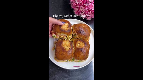 Cheese Schezwan Sliders😋😋