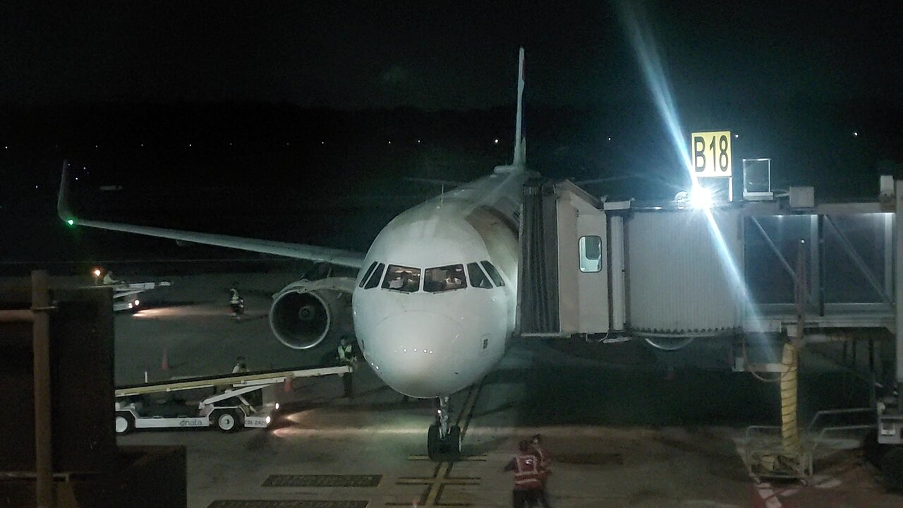 Arrival of Airbus A321 PT-XPG in Manaus coming from Guarulhos