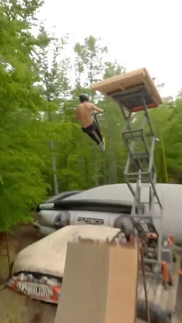 30FT SCISSORS LIFT ACID DROP