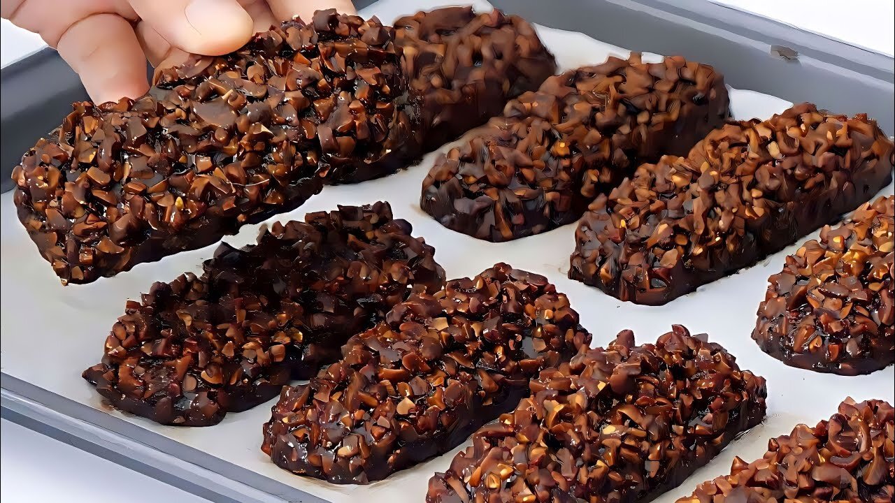 Crispy cake without flour, without oil! Chocolate nut dessert