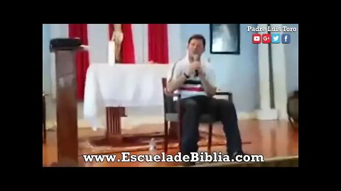 Jesús Hijo único de María. Padre Luis Toro.