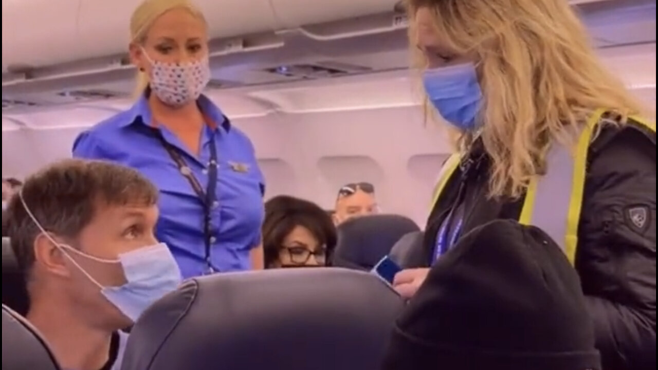 Absolute state of this. Man removed from flight because he has "let's go Brandon" on his face mask!