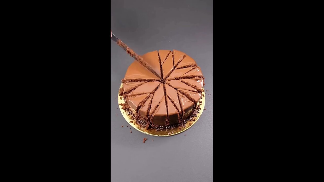 right technique for cut cake in right way