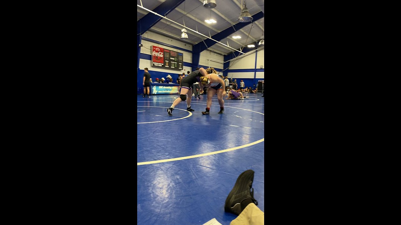 Taylor against Samantha o Leary season 2022