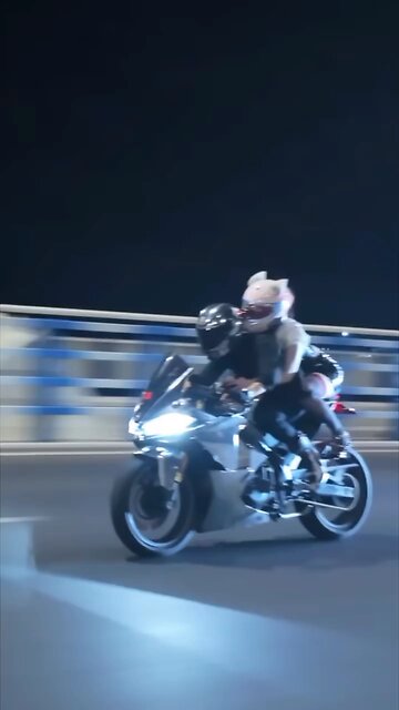 Taking a nighttime ride on a superbike with my girlfriend 🏍️