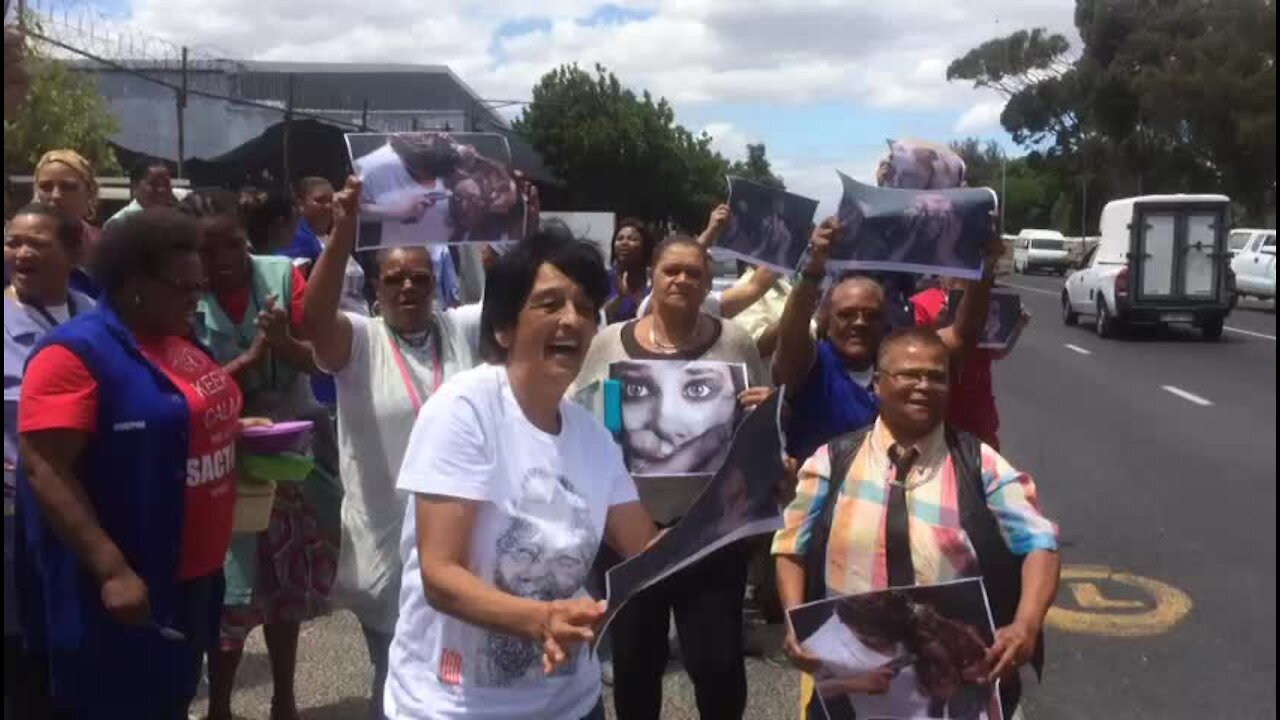 SOUTH AFRICA - Cape Town - 16 days of Activism (Cell Phone pictures and Video) (PjJ)