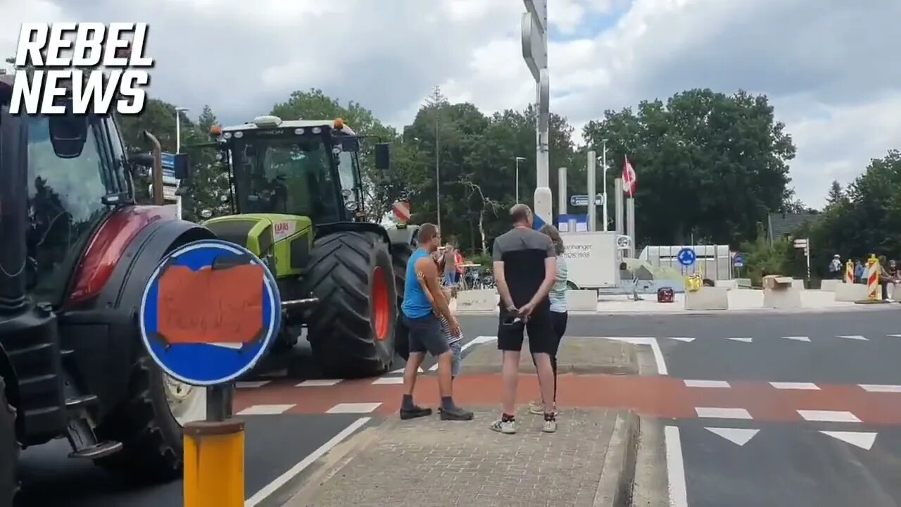 We have arrived in Eerbeek, where farmers have set up camp, the Canadian flag flies high