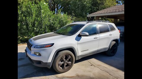 Basics How To: Jeep Cherokee KL air cleaner and cabin filter replacement.