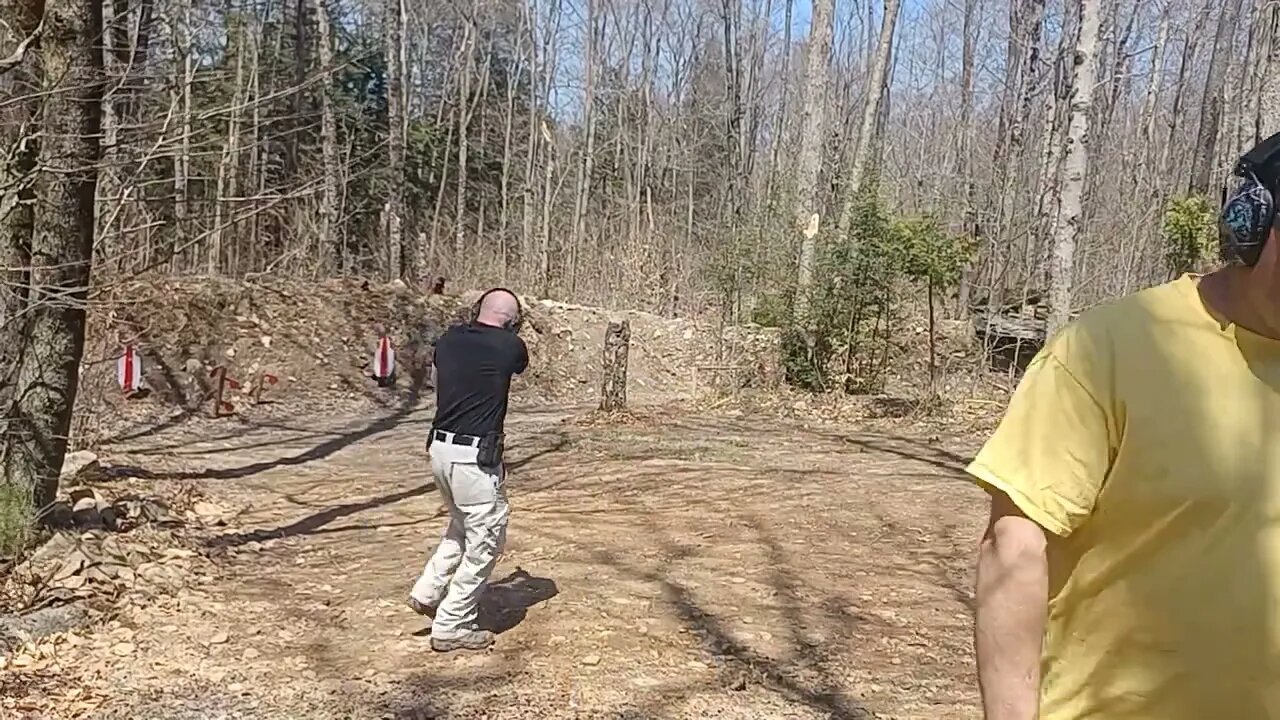 Circular Moving and Shooting - Close Distance Self-Defense