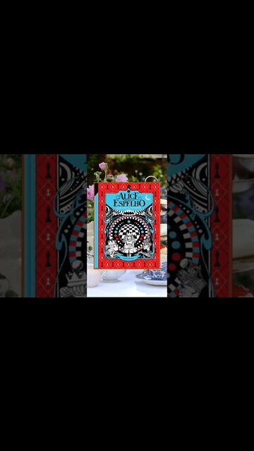 Alice no país dos espelhos