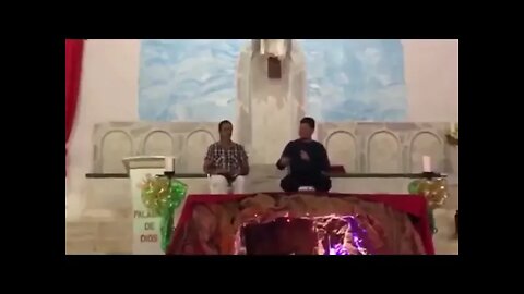 Padre Luis Toro. Preguntas y respuestas en la parroquia Cristo Sacerdote.