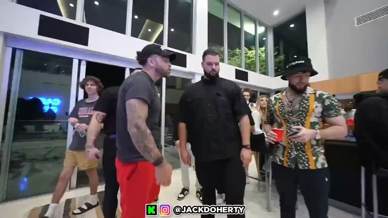 Paul Bamba just slapped Heel Mike! 😮