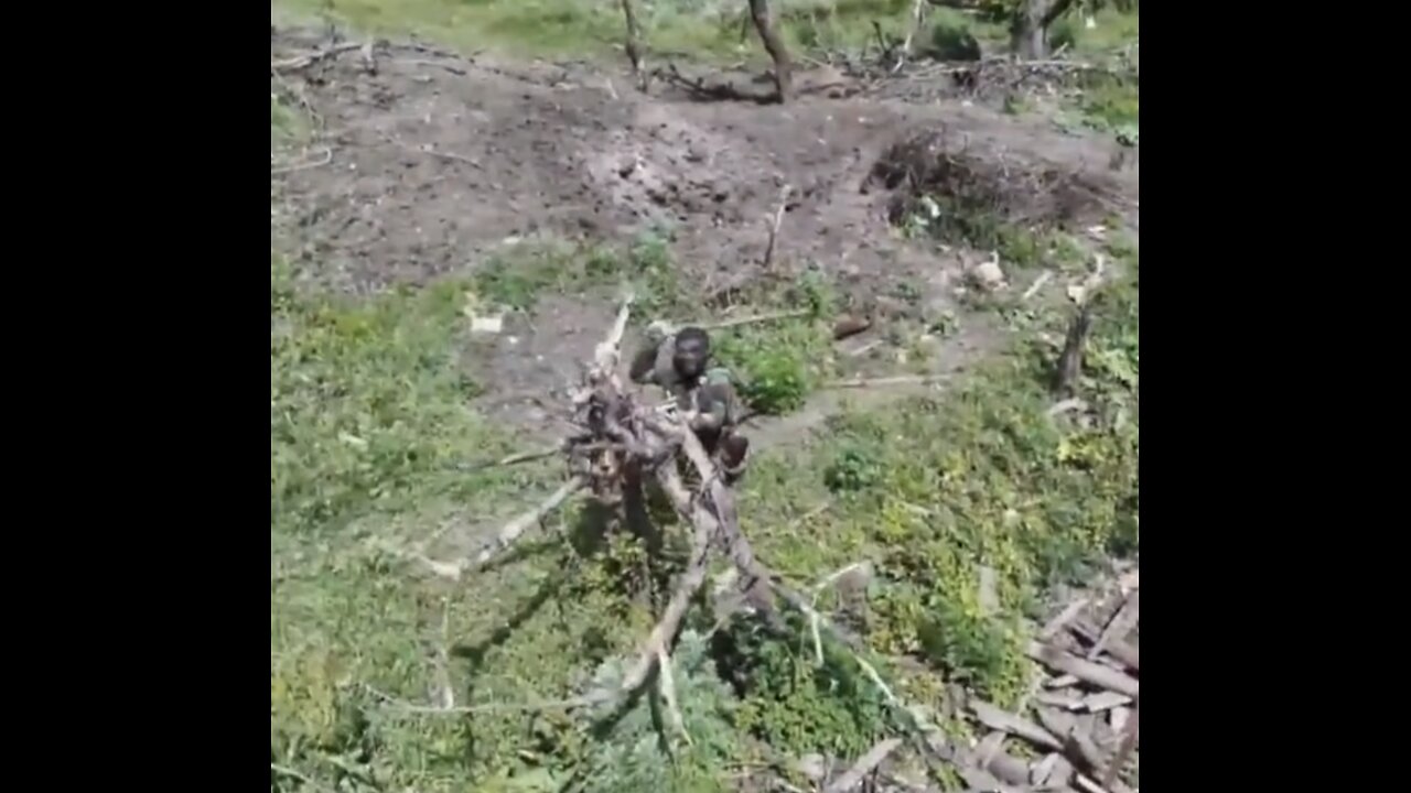 Mercenary soldier fighting for Russians in Ukraine does a great job fighting off Ukrainian FPV drone